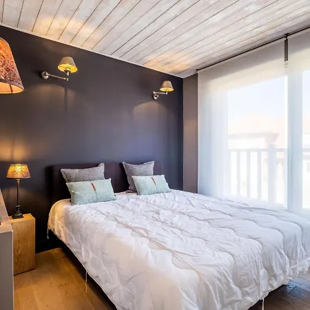 Laury Luxurious In A Quiet Location *